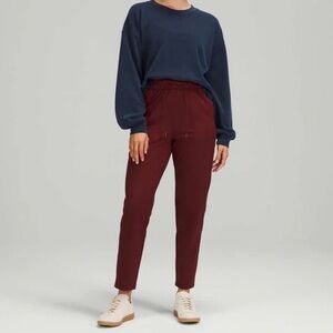 Lululemon Stretch High-Rise Pant 7/8 Length Red Merlot Size 4